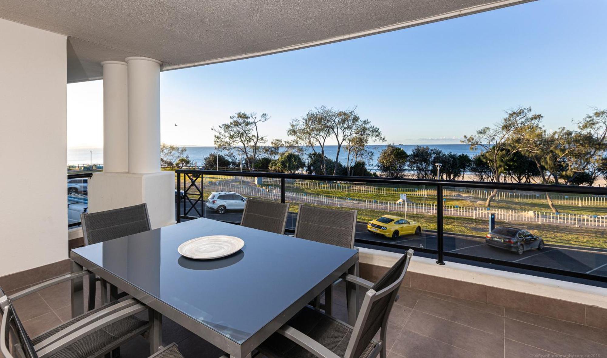 Bay Royal Apartments Byron Bay Exterior photo